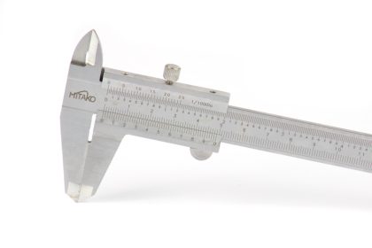 Měřítko monoblok 150mm šroubek 2