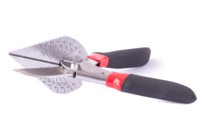 Nůžky na PVC lišty 2