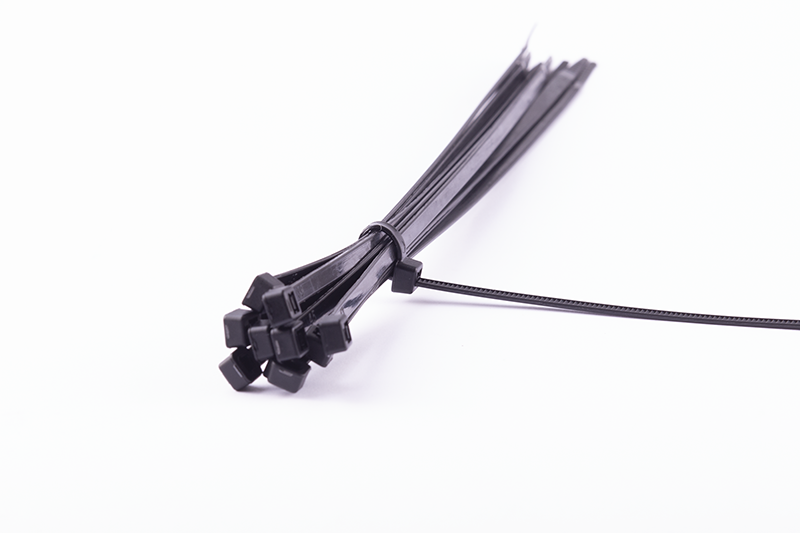 Páska stahovací ČERNÁ 120x2,5-50ks